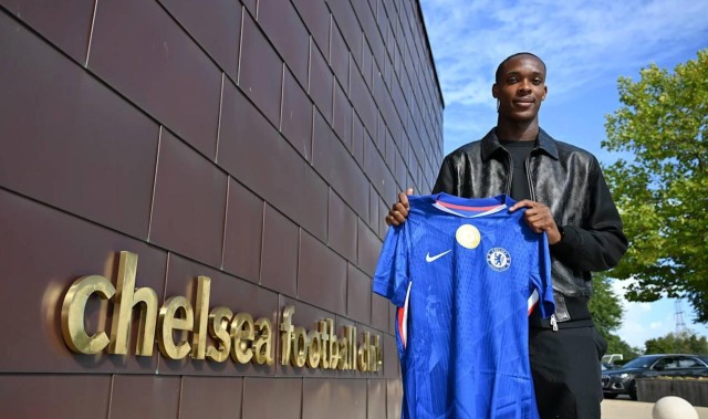 官方：切尔西签下斯特拉斯堡前锋埃梅加，球员将在明夏加盟